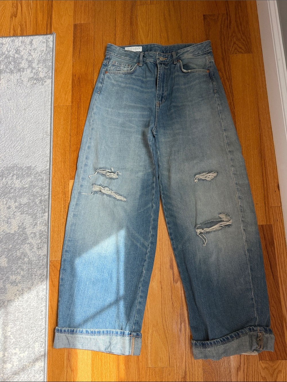 Zara baggy distressed cuffed jeans